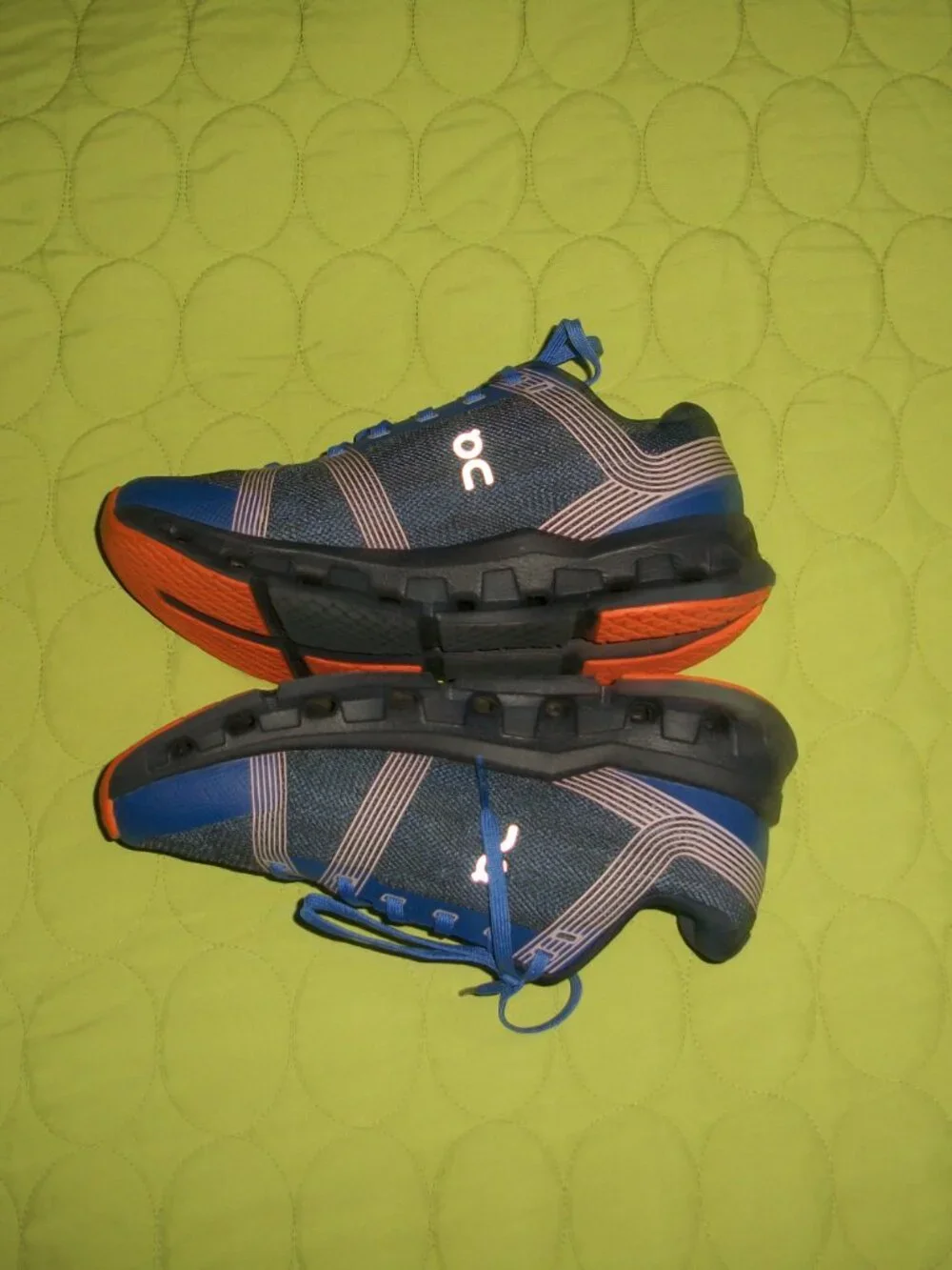 On Running Women's Cloudgo Sneakers Size 6.5